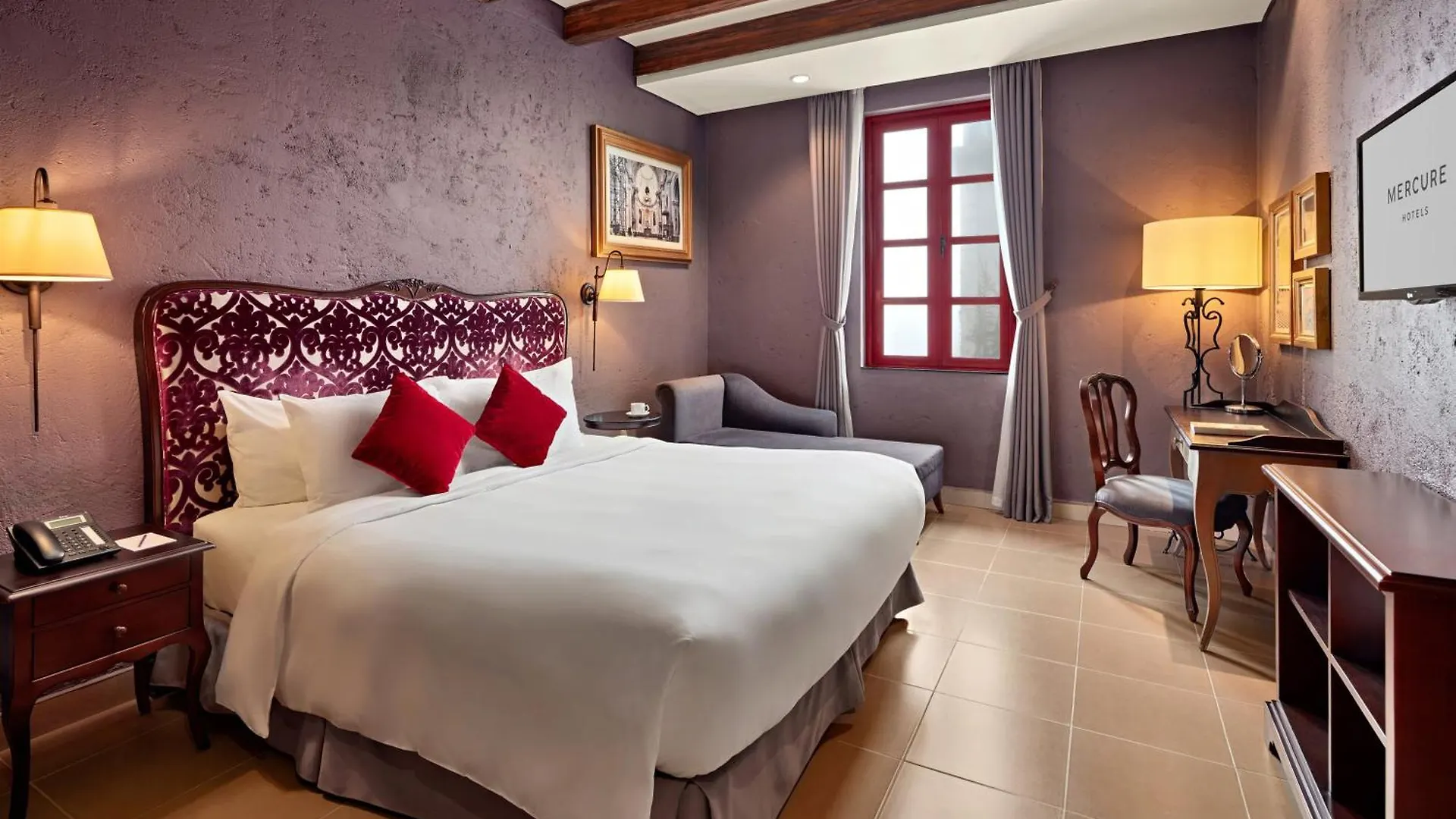 Mercure Danang French Village Bana Hills 4*, Da Nang