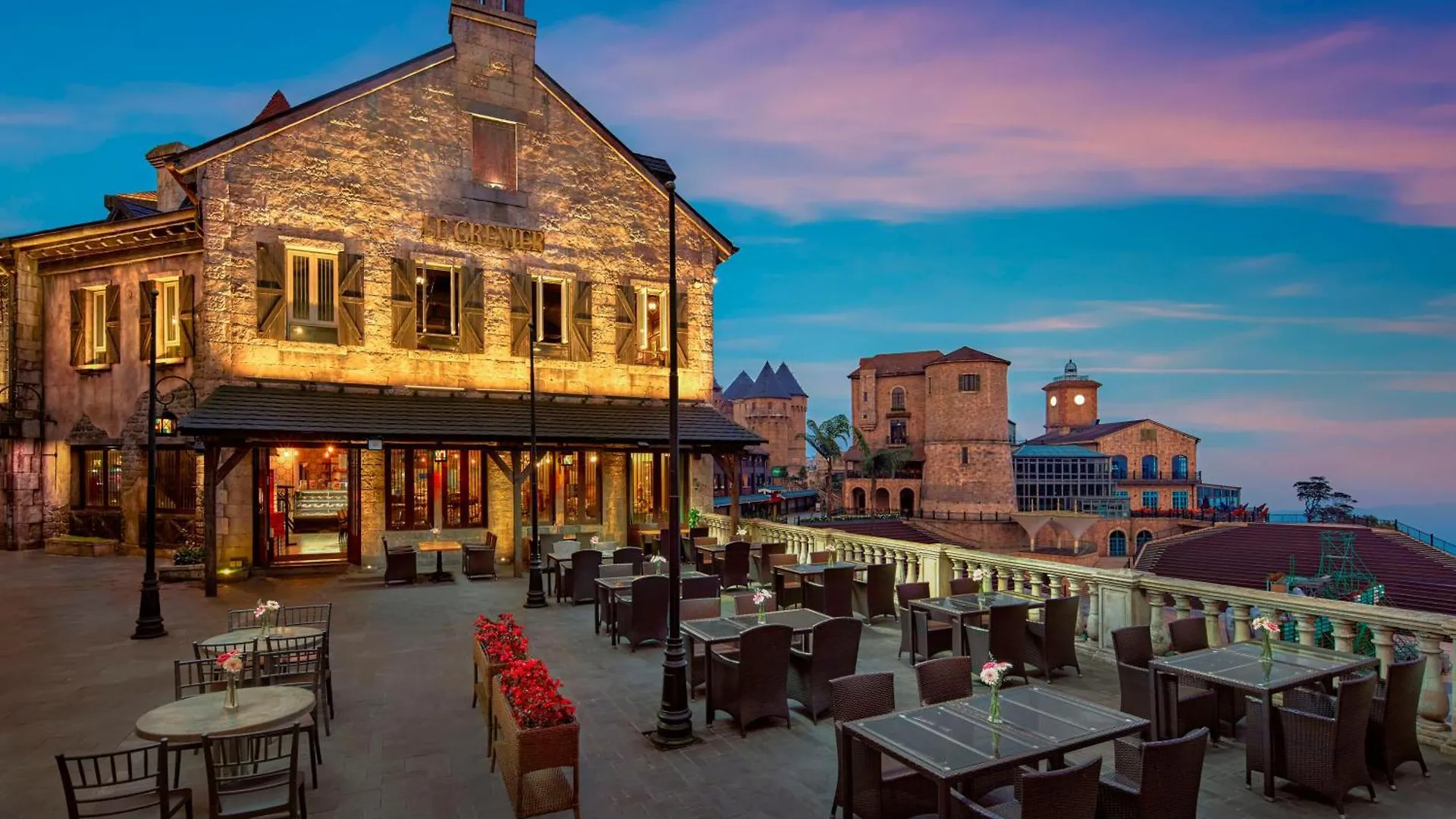 Mercure Danang French Village Bana Hills